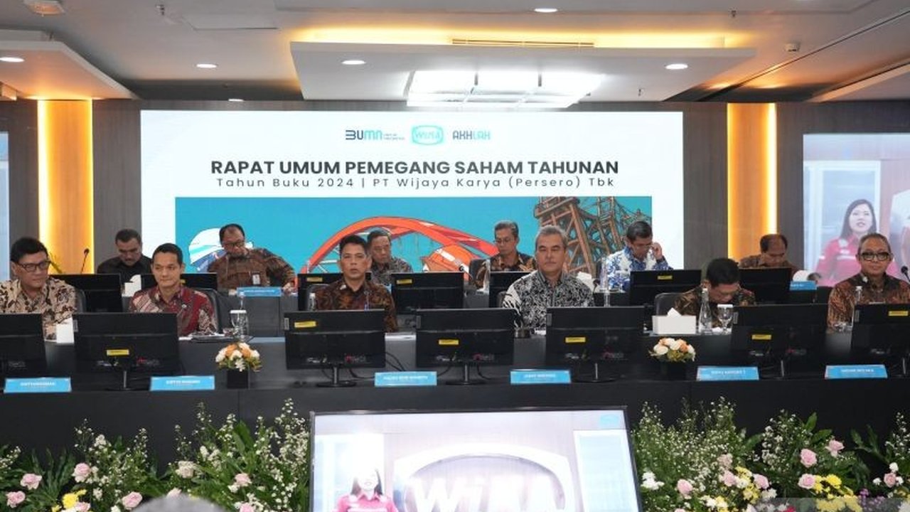 PT Wijaya Karya (WIKA) berhasil mengurangi utang sebesar Rp4,4 triliun pada tahun 2024, meliputi utang usaha dan obligasi, sebagai bentuk komitmen perusahaan dalam penyehatan keuangan.