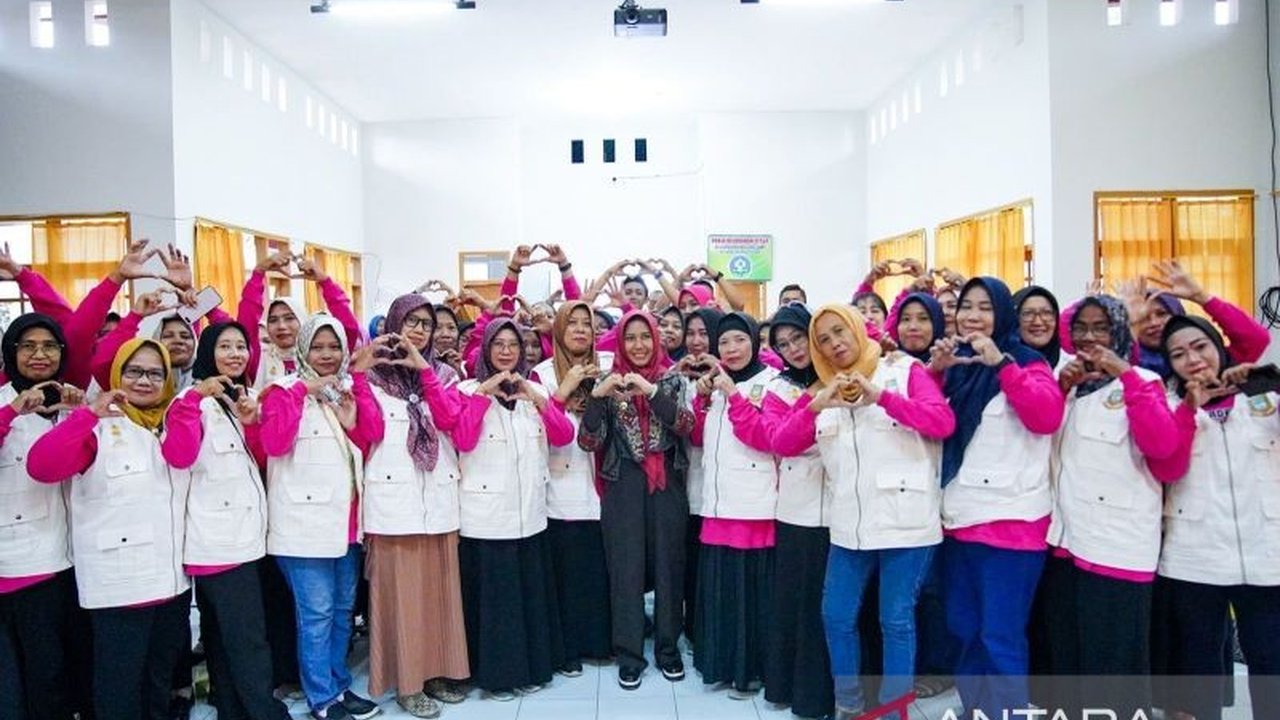 Wali Kota Mojokerto, Ika Puspitasari, gencar mengkampanyekan program Cek Kesehatan Gratis (CKG) untuk meningkatkan kualitas SDM dan usia harapan hidup masyarakat.