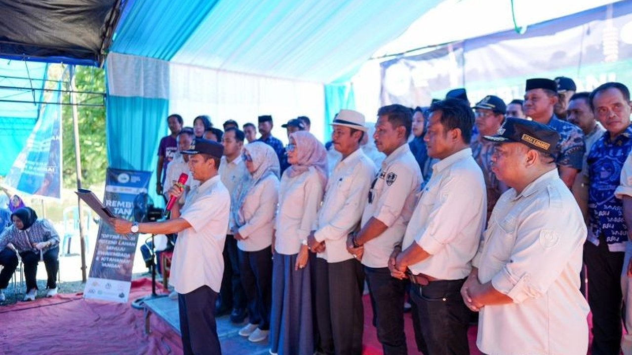 Para kepala desa dan lurah di Kabupaten Barru, Sulawesi Selatan, menyatakan dukungan penuh terhadap pembentukan Koperasi Merah Putih sebagai solusi peningkatan ekonomi desa dan ketahanan pangan.