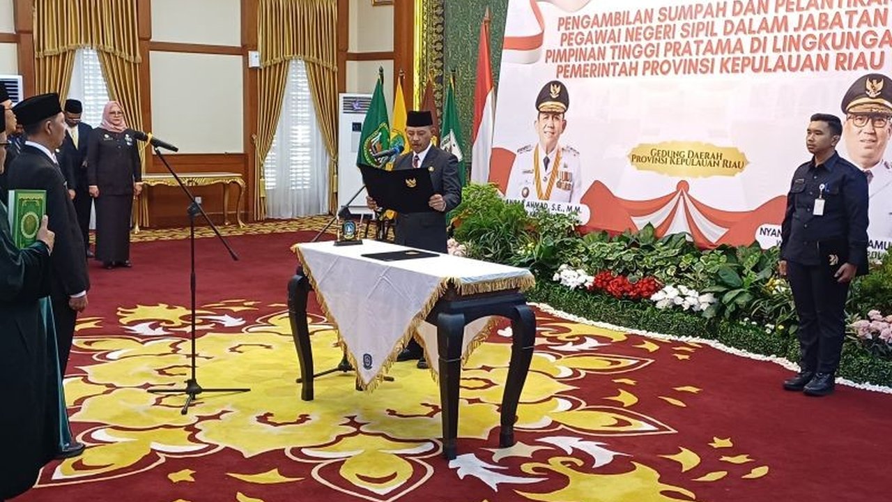 Pemprov Kepri sukses selenggarakan pelantikan dua kepala OPD melalui sistem Manajemen Talenta, membuka peluang sistem promosi ASN baru yang berbasis kompetensi dan kinerja.