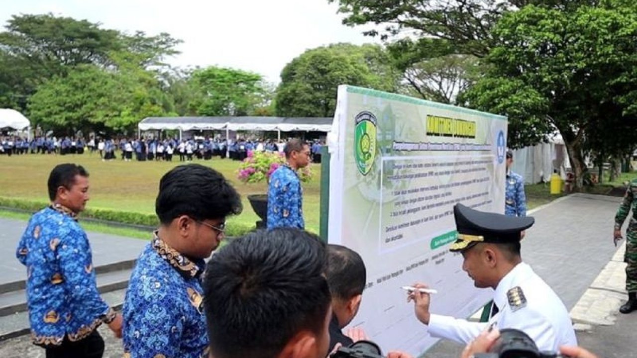 Pemerintah Kota Palangka Raya menerapkan Sistem Penerimaan Murid Baru (SPMB) tahun ajaran 2025/2026 untuk memastikan pendidikan yang adil dan merata bagi seluruh anak di kota tersebut.