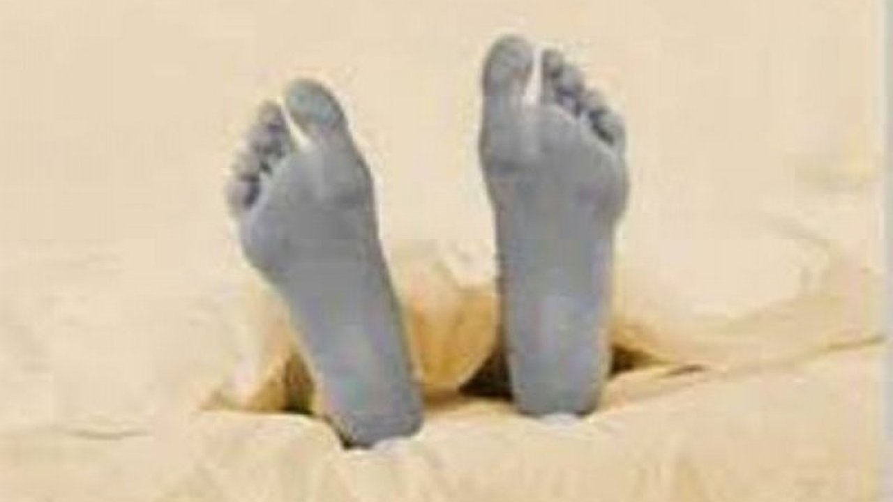 Tragedi memilukan terjadi di Kebon Jeruk, Jakarta Barat; bayi perempuan ditemukan meninggal dunia di tempat sampah, masih dengan tali pusar yang menempel.