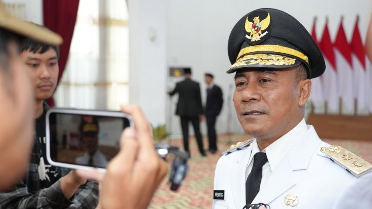 Wakil Gubernur Kalbar, Krisantus Kurniawan, menekankan perlunya pembaruan regulasi dan infrastruktur untuk meningkatkan Pendapatan Asli Daerah (PAD) Kalimantan Barat, khususnya melalui optimalisasi pelayanan publik dan pengelolaan anggaran yang efisien.