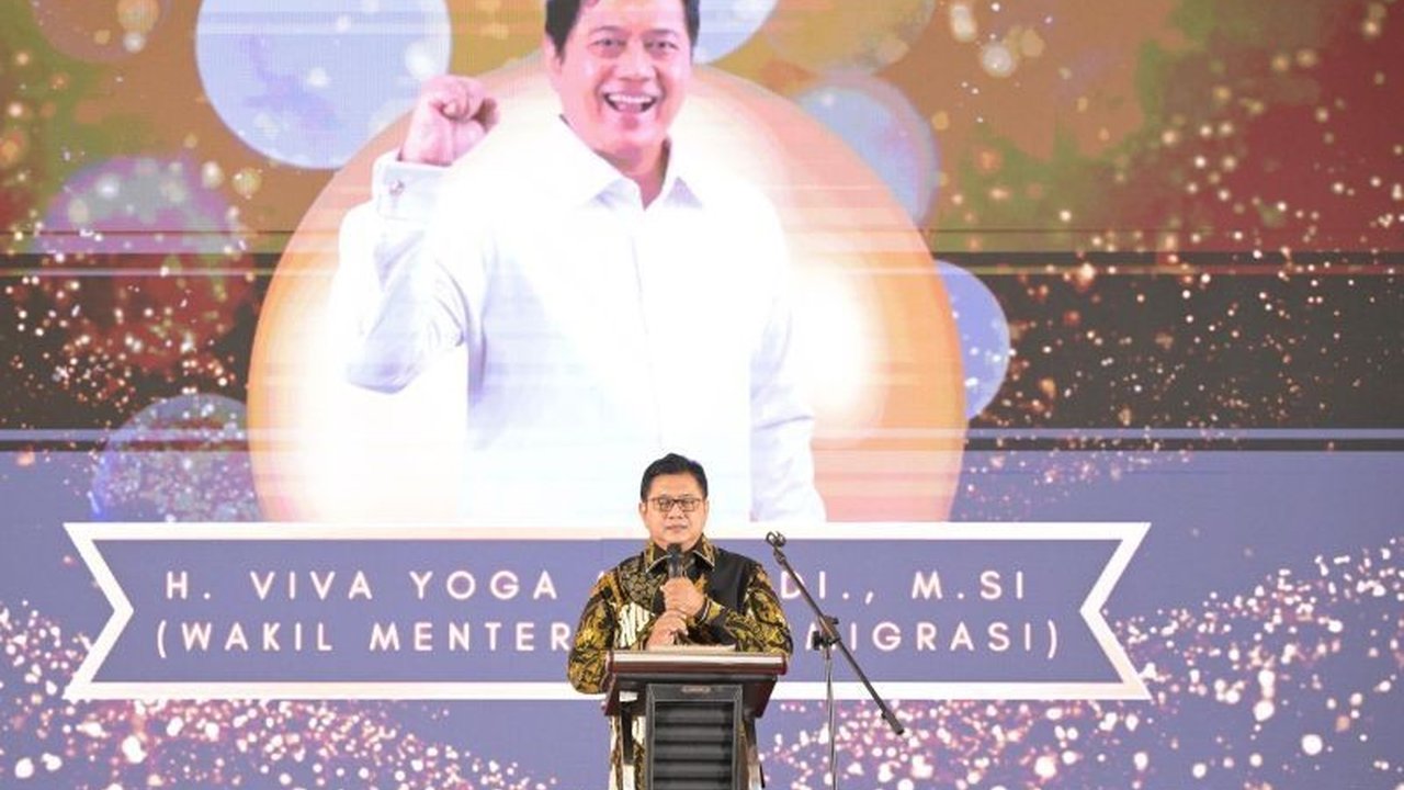 Wakil Menteri Transmigrasi mendorong kepala desa menjadi pelopor pembentukan koperasi merah putih untuk meningkatkan perekonomian desa dan mencegah eksploitasi rentenir.