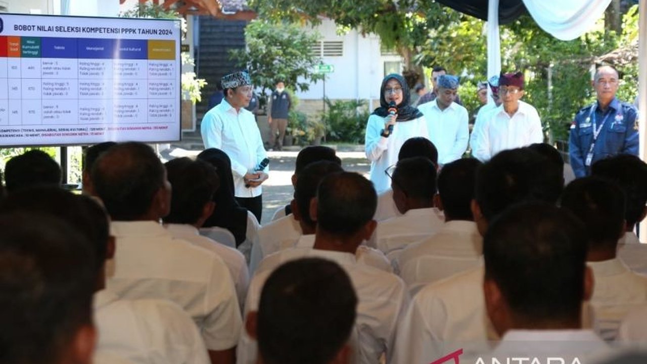 Pemerintah Kabupaten Banyuwangi menggelar seleksi kompetensi PPPK tahap 2 tahun 2024 untuk 2.177 tenaga honorer yang memperebutkan 69 formasi, berlangsung dari 26 April hingga 5 Mei 2025.