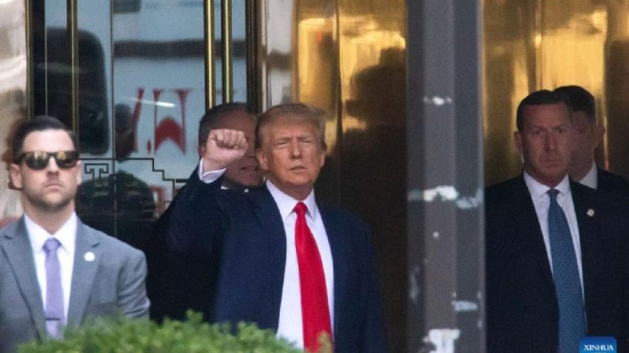 Mantan Presiden AS Donald Trump mengumumkan bahwa Rusia dan Ukraina telah mencapai kesepakatan pada poin-poin utama perdamaian, mendorong kedua negara untuk segera melakukan pembicaraan tingkat tinggi.