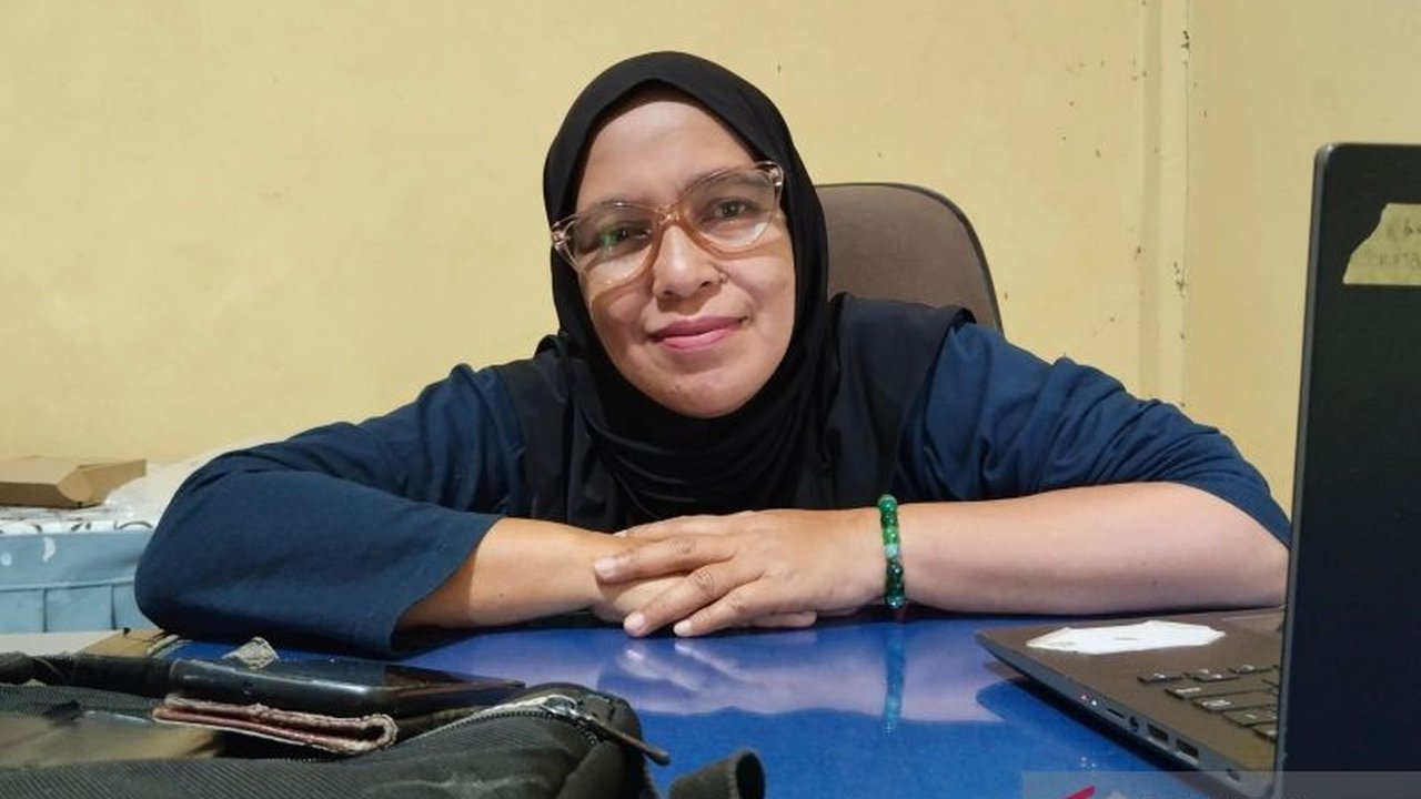 Dinas Kesehatan Mukomuko, Bengkulu, melaporkan 13 warga positif HIV sedang menjalani pengobatan ARV, dengan rencana pemeriksaan darah massal untuk deteksi dini.