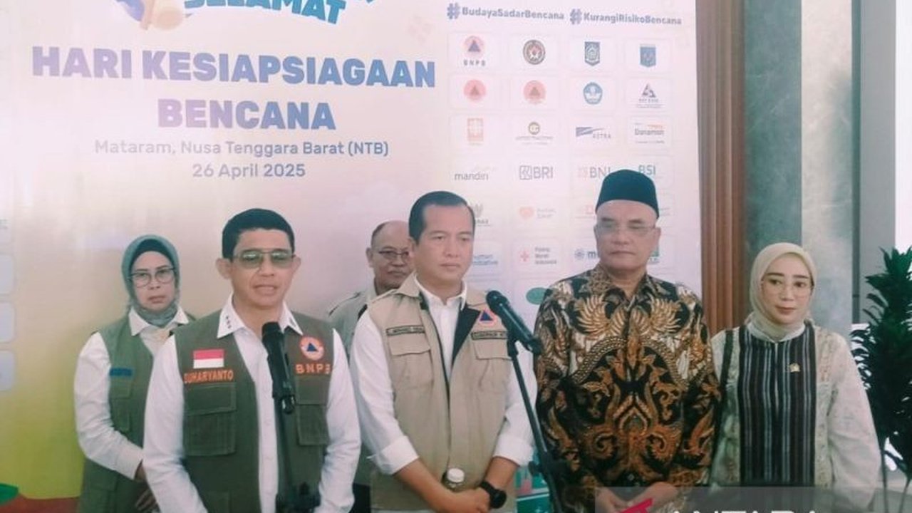 BNPB mengingatkan potensi gempa magnitudo 8,0 di NTB dan menekankan pentingnya kesiapsiagaan masyarakat menghadapi bencana melalui simulasi evakuasi dan rencana tanggap darurat keluarga.