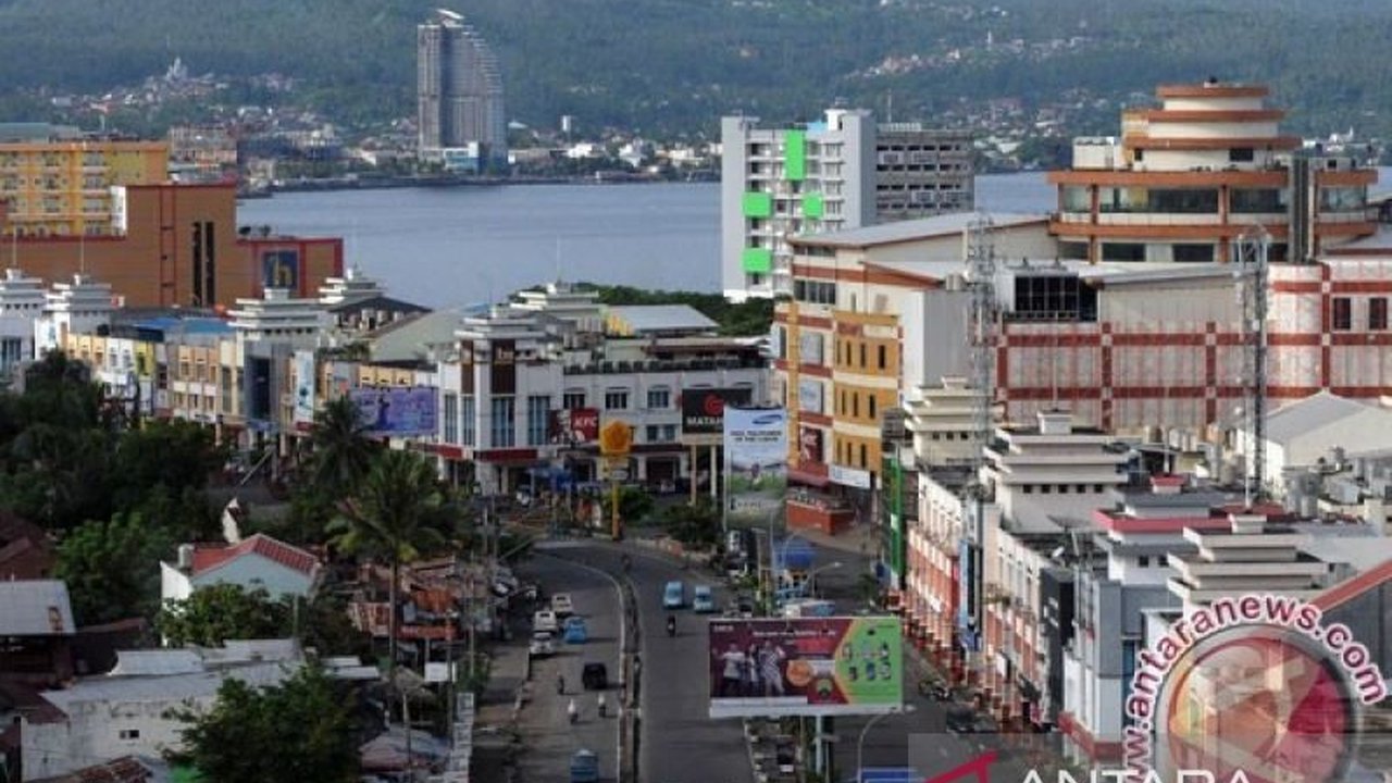 Sulawesi Utara optimistis pertumbuhan ekonomi mencapai 7 persen pada 2025, didorong sektor perdagangan, pertanian, dan pariwisata, meskipun ada beberapa tantangan yang perlu diatasi.