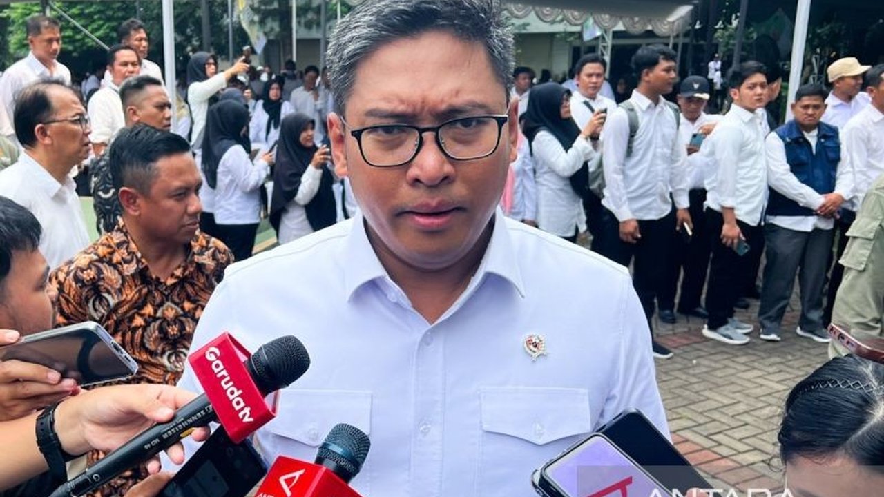 Berbagai kebijakan Presiden Prabowo Subianto, termasuk kenaikan HPP gabah dan bantuan UMKM, disebut Wamentan sebagai faktor kunci tingginya tingkat persetujuan publik hingga 81 persen, melampaui pemimpin dunia lainnya.