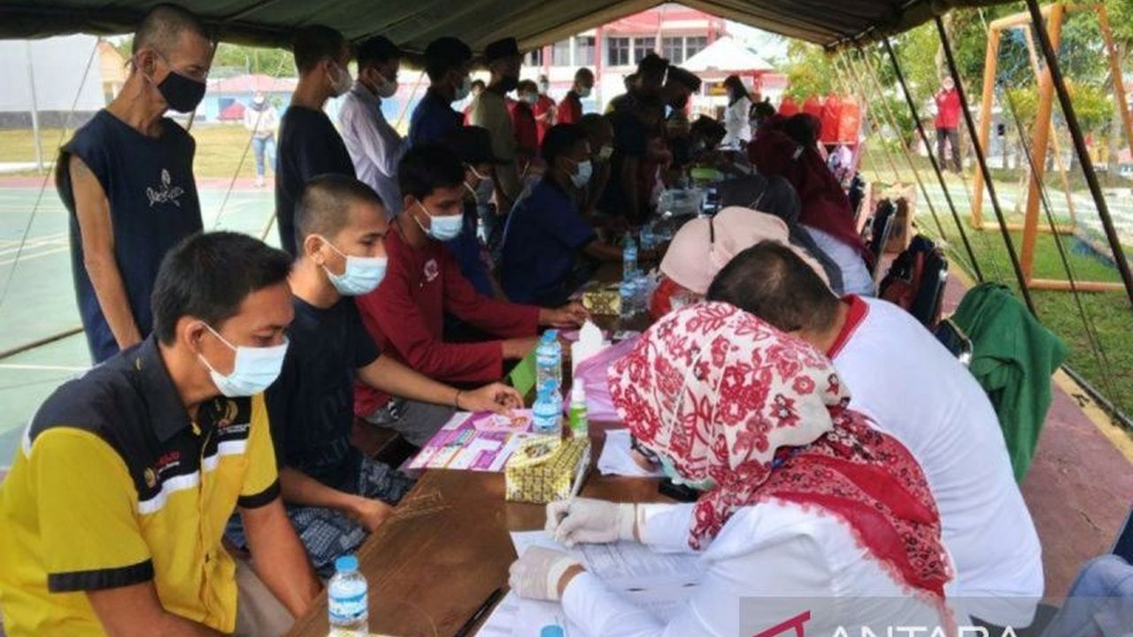 Pemerintah Kota Tangerang melalui Dinas Kesehatan menyediakan layanan pengobatan TBC resisten obat secara gratis di 13 puskesmas dan rumah sakit untuk memastikan pasien sembuh total.