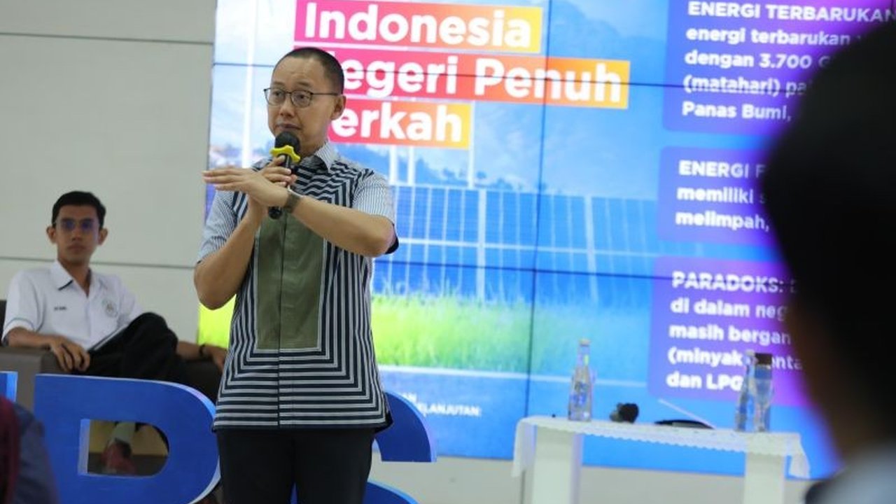 Wakil Ketua MPR RI, Eddy Soeparno, mendorong percepatan transisi energi ke energi terbarukan untuk mengatasi polusi udara dan dampak perubahan iklim, serta menunaikan amanat konstitusi terkait lingkungan hidup sehat.