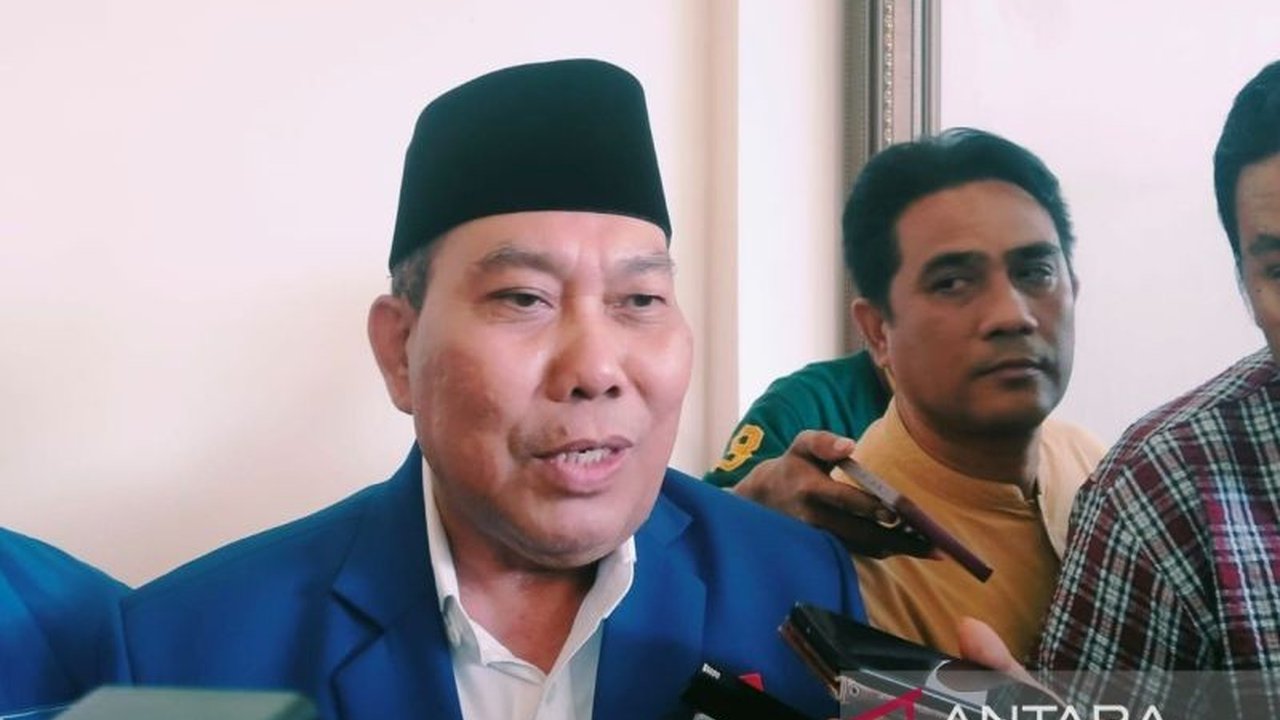 Mantan Ketua DPW PAN NTB, Muazzim Akbar, ditunjuk sebagai Ketua DPW PAN Bali sementara waktu oleh Ketua Umum PAN, Zulkifli Hasan, untuk membenahi organisasi partai di Bali.