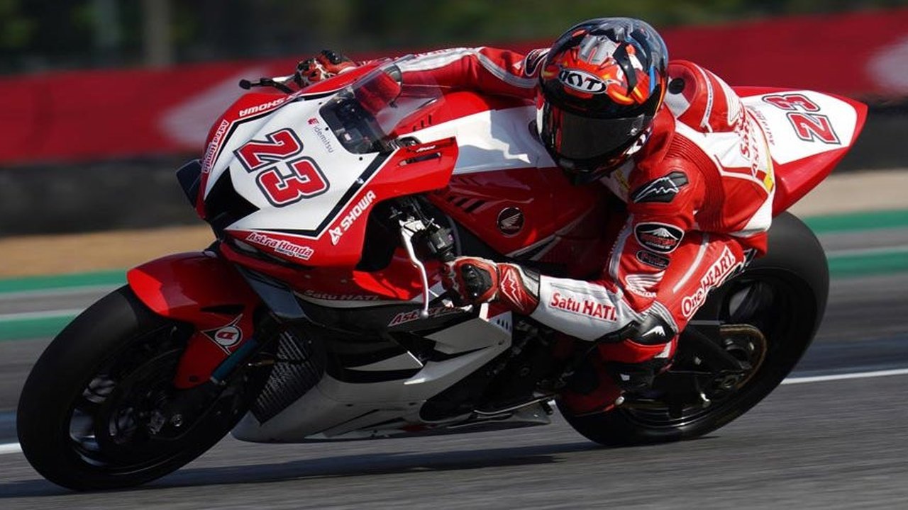 Hasil Race 2 ARRC ASB1000 Thailand 2025: Andi Gilang Kecelakaan, Nakarin Atiratphuvapat Menang