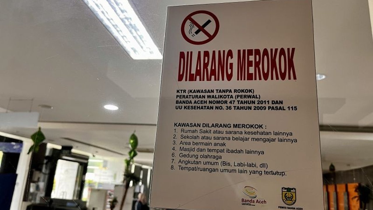 Kementerian Kesehatan (Kemenkes) mendesak pemerintah daerah untuk aktif menerapkan Kawasan Tanpa Rokok (KTR) guna mengurangi paparan asap rokok bagi non-perokok, seiring dengan diterbitkannya PP Nomor 28 Tahun 2024.