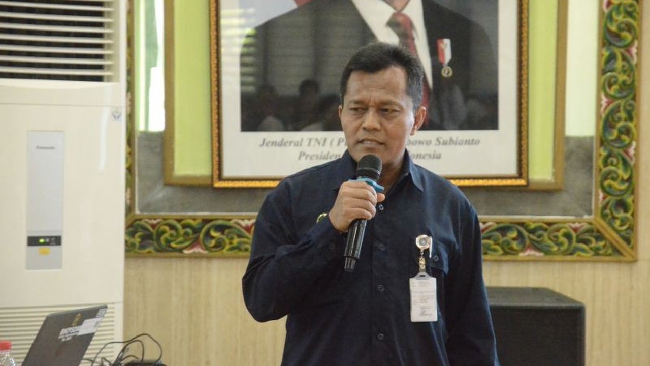 Pemerintah Kota Yogyakarta meluncurkan program Food Bank 'Lumbung Mataraman' untuk membagikan makanan berlebih layak konsumsi kepada warga miskin, lansia, mahasiswa, dan musafir, dimulai dengan gerakan 'Rabu KORPRI' di lingkungan Pemkot.