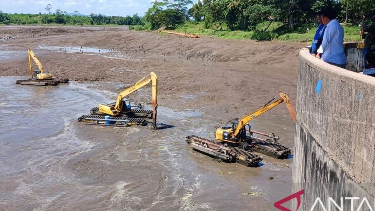 Jasa Tirta I Kembali Lakukan Flushing di Bendungan Blitar: Optimalkan Daya Tampung dan Aliri 13 Ribu Hektare Lahan Pertanian