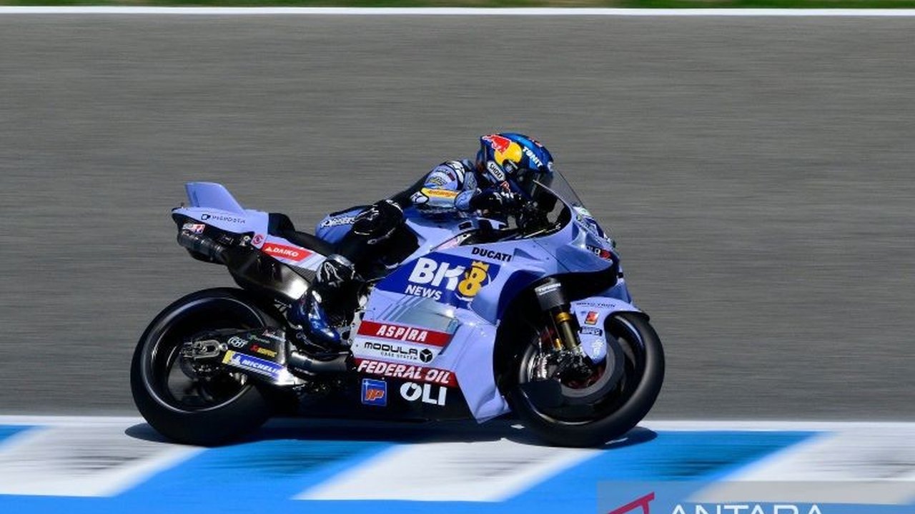 Alex Marquez menunjukkan performa impresif di GP Spanyol, merasa nyaman dengan Desmosedici GP24 dan mengincar posisi puncak klasemen MotoGP 2025.