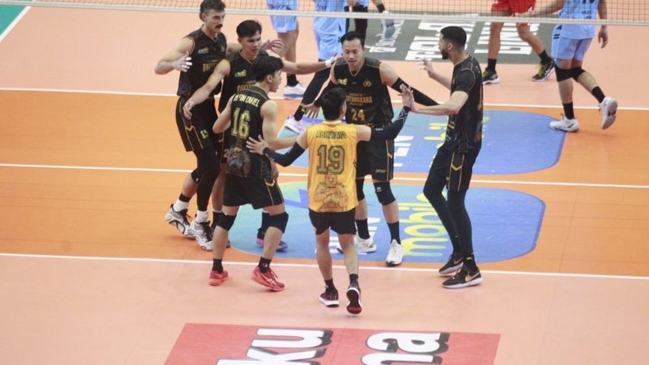 Bhayangkara Presisi menang telak 3-0 atas Surabaya Samator di final four Proliga 2025, membuka peluang besar menuju grand final.