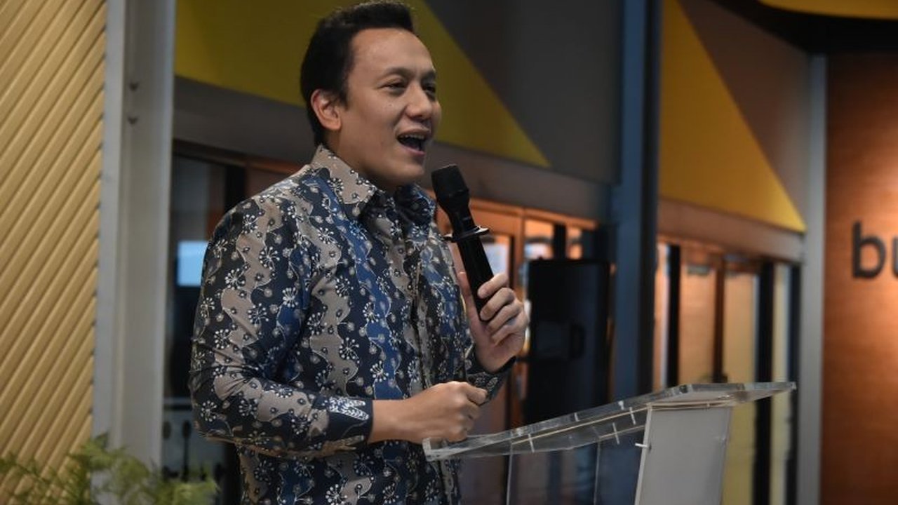 Wakil Menteri Lingkungan Hidup mengajak generasi muda menjadi garda terdepan dalam mengatasi masalah sampah di Indonesia, mengingat dampak krisis lingkungan yang semakin nyata.