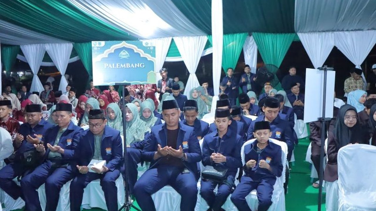 Kafilah Kota Palembang berhasil menjadi juara umum Seleksi Tilawatil Qur'an dan Hadits (STQH) XXVIII tingkat Provinsi Sumatera Selatan (Sumsel) 2025, unggul atas 16 kabupaten/kota lainnya.