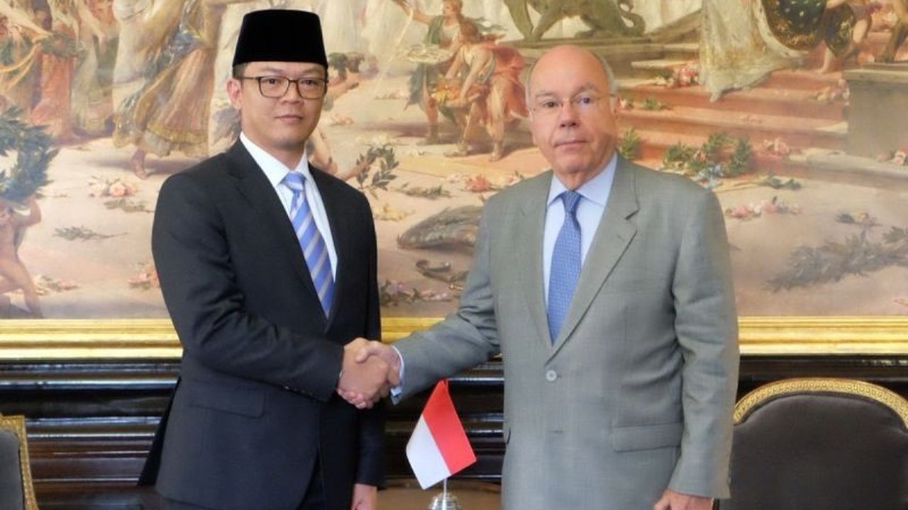 Menlu RI Sugiono tegaskan komitmen Indonesia perkuat peran di BRICS, ditandai dengan pertemuan bilateral dengan Menlu Brazil dan partisipasi dalam FMM BRICS di Rio de Janeiro.