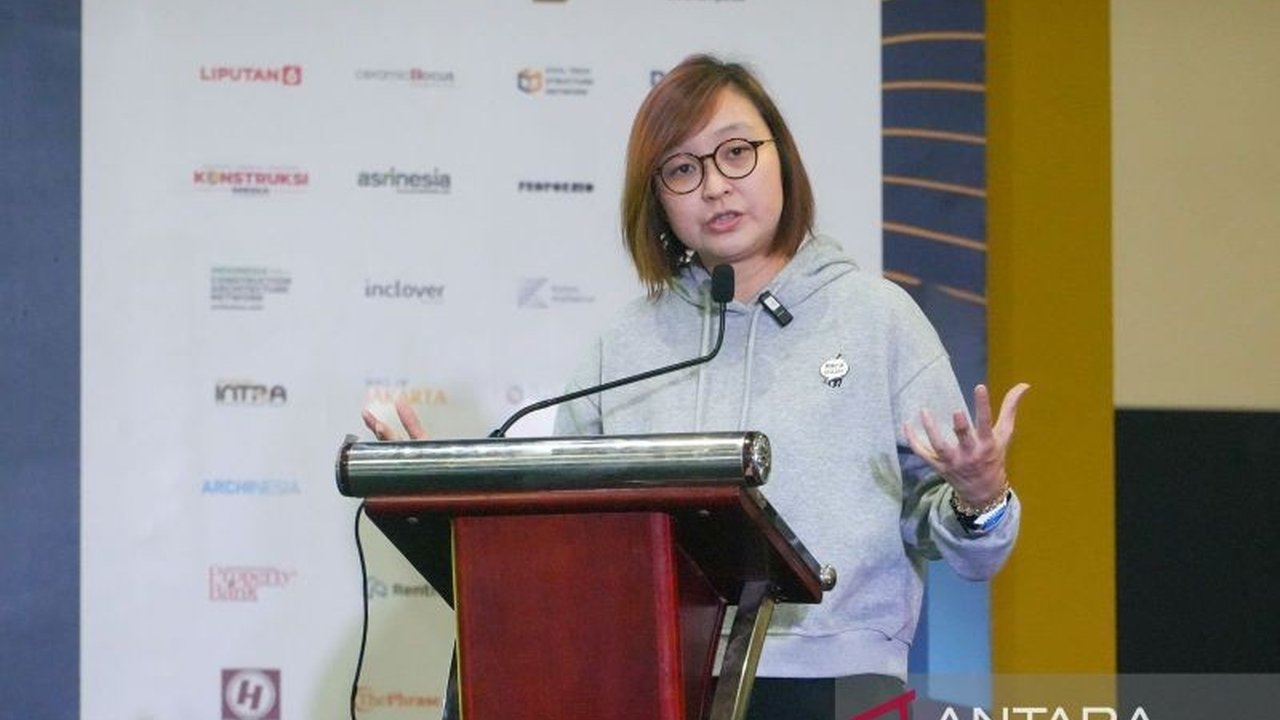 Wakil Menteri Ekonomi Kreatif mendorong desainer interior muda untuk menjadi motor penggerak ekonomi kreatif Indonesia melalui inovasi dan kolaborasi.