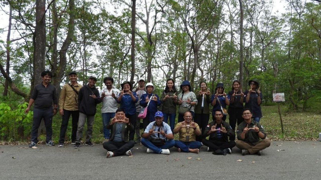 Universitas Nusa Cendana (Undana) Kupang membangun laboratorium hutan di Pulau Timor sebagai investasi jangka panjang untuk pendidikan kehutanan dan pelestarian lingkungan NTT, yang mencakup area di Desa Lelogama dan Desa Kaerani.