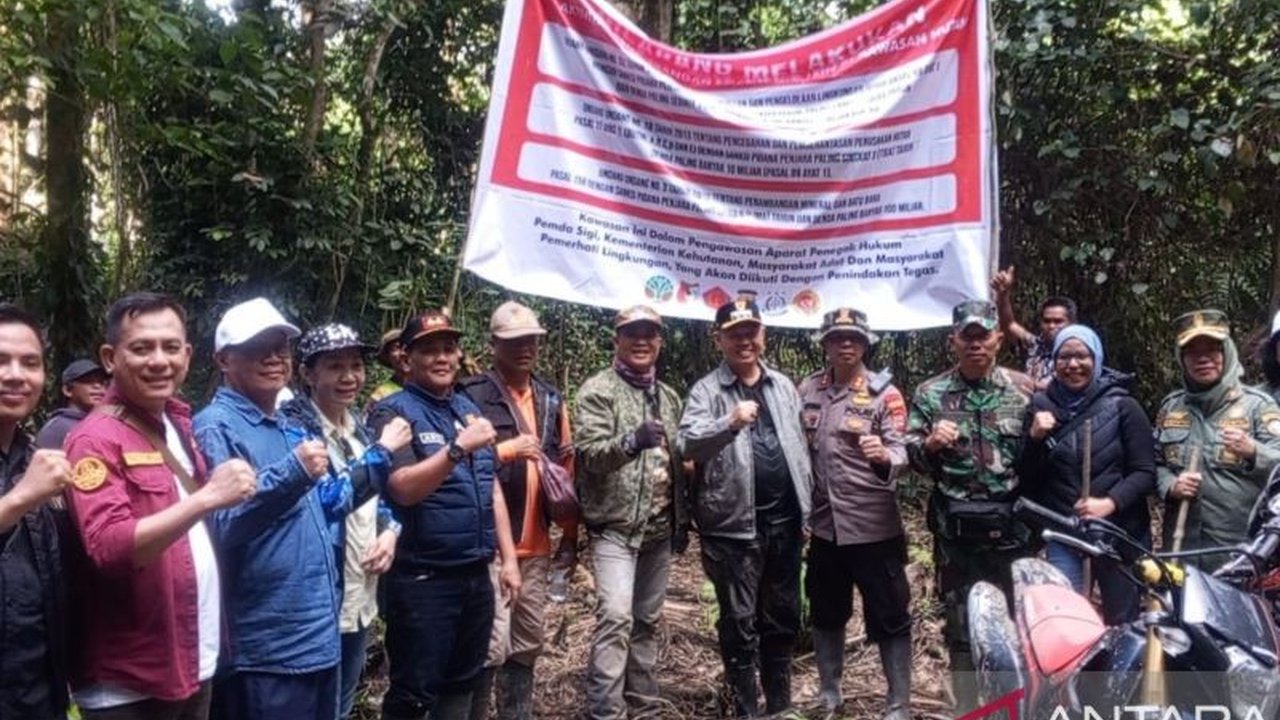 Polres Sigi bersama tim gabungan berhasil menangkap pelaku tambang emas ilegal di Dusun Kankuro, Lindu, Sulawesi Tengah, yang masuk kawasan konservasi Taman Nasional Lore Lindu.