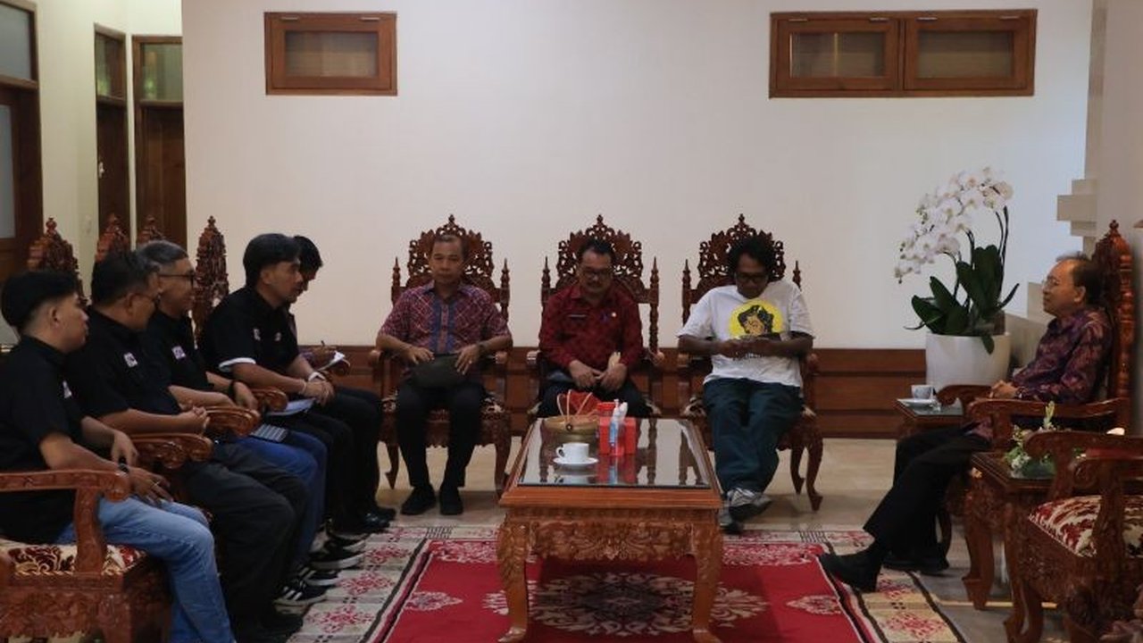 Gubernur Bali Wayan Koster memastikan PICA Fest 2025 di Denpasar akan diramaikan produk UMKM lokal dan menerapkan program ramah lingkungan.