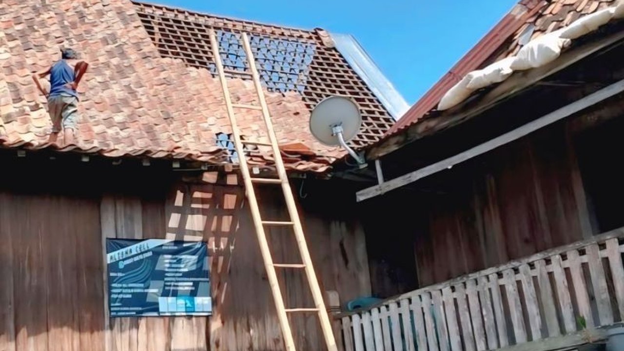 151 Rumah di OKU Sumsel Rusak Akibat Angin Kencang