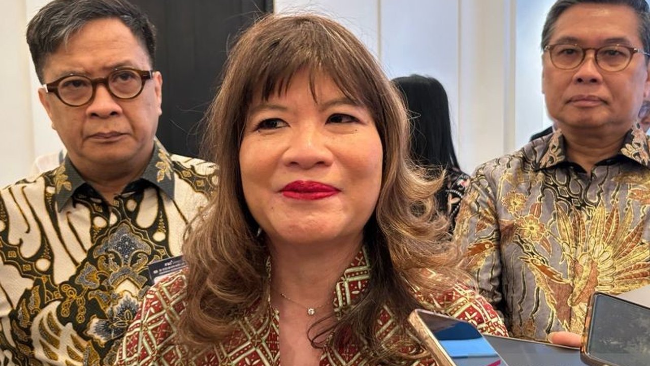 Ketua Apindo, Shinta Kamdani, menekankan perlunya kebijakan impor yang seimbang, melindungi industri dalam negeri sekaligus memenuhi kebutuhan bahan baku, menanggapi kritik USTR terkait perubahan regulasi ekspor-impor Indonesia.