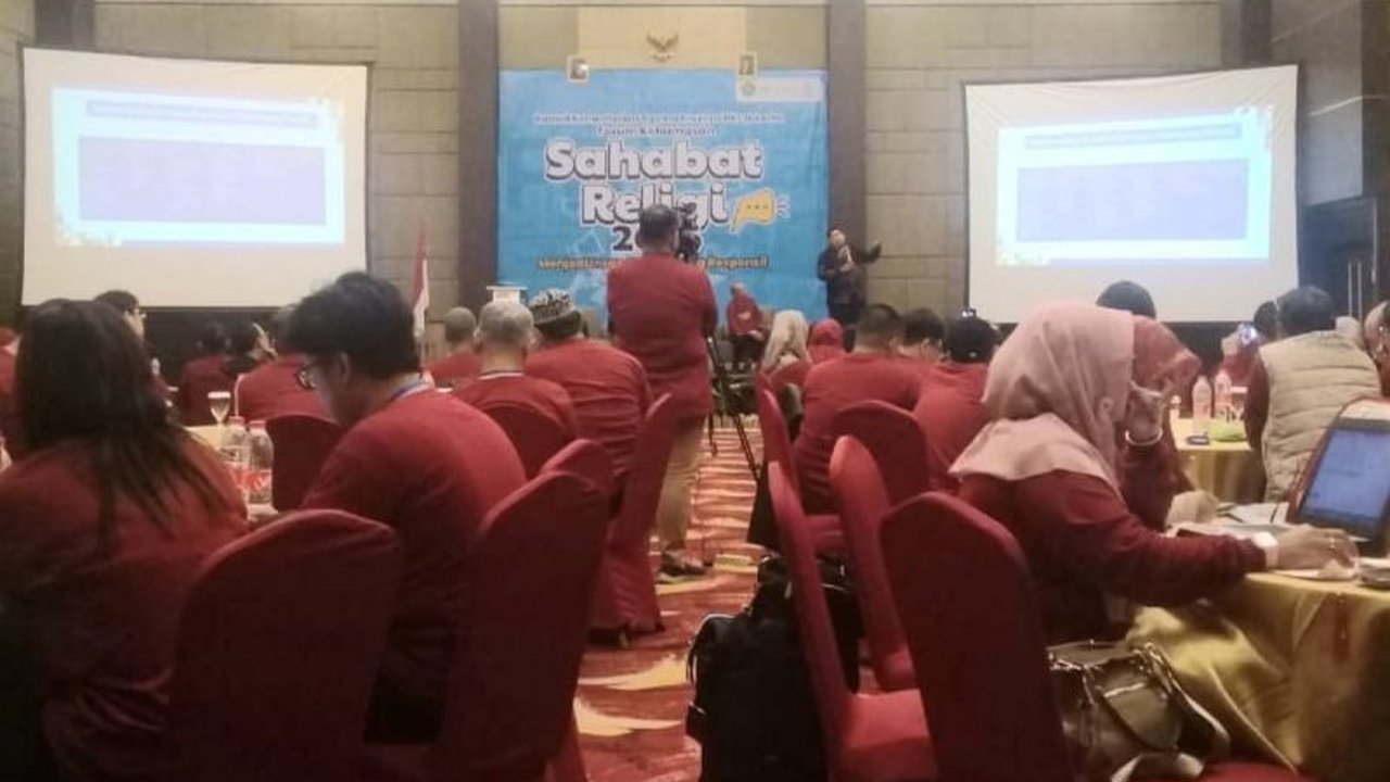 Ketua Komisi Informasi DKI Jakarta meminta humas dan PPID untuk responsif dan adaptif dalam penyampaian informasi publik di era digital, serta mendorong optimalisasi media sosial dan pengembangan E-PPID.