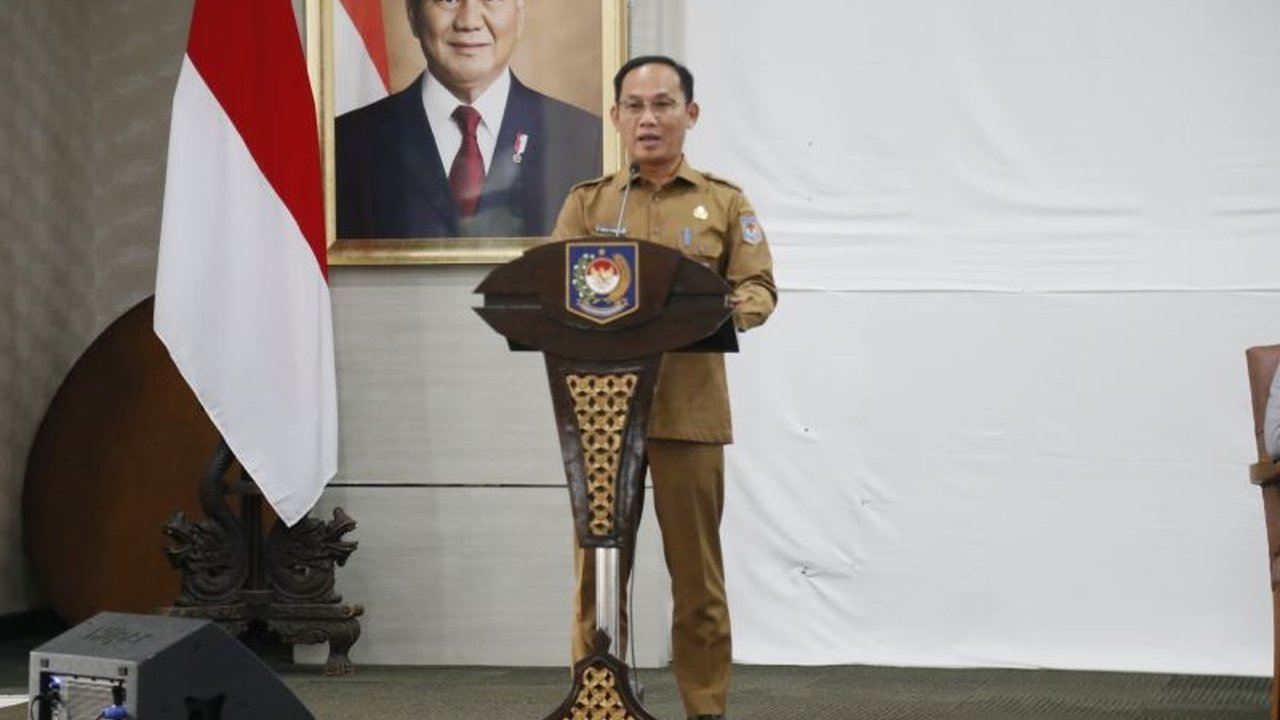 Kementerian Dalam Negeri (Kemendagri) mendorong ASN untuk memanfaatkan lokapasar digital guna meningkatkan kesejahteraan finansial, mengatasi rendahnya pemahaman teknologi digital di kalangan ASN, dan membuka peluang usaha.