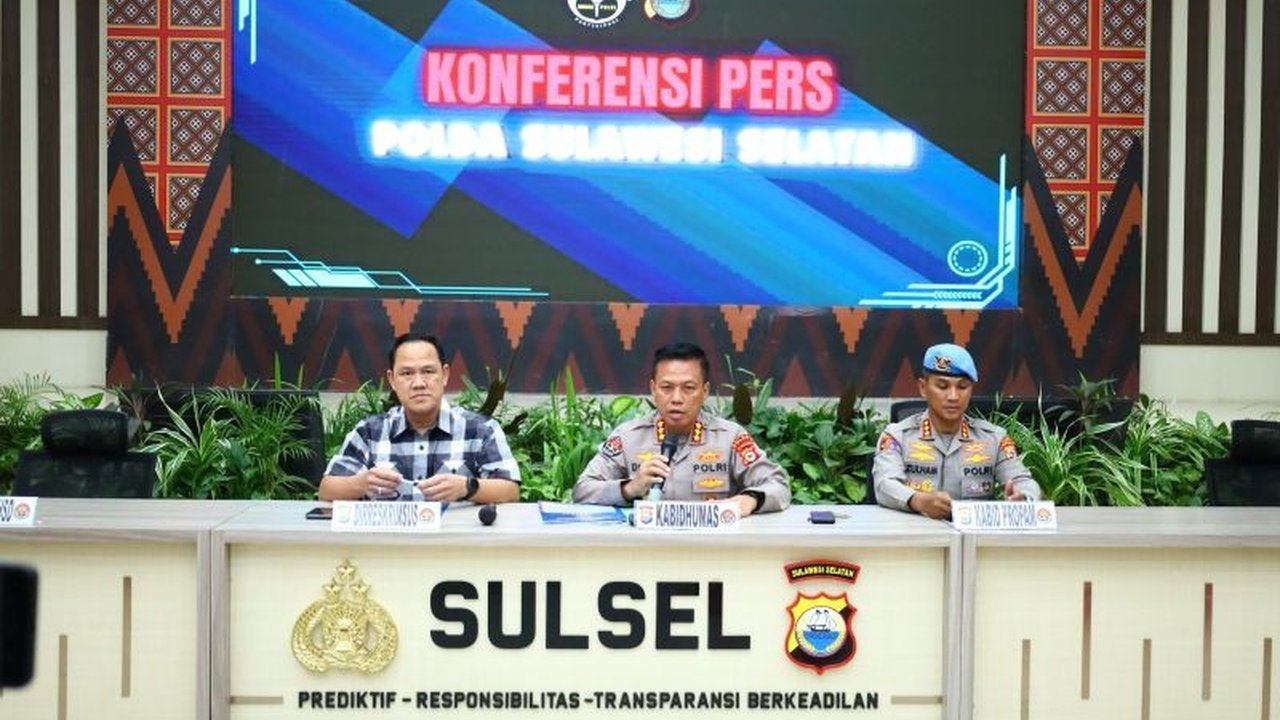 Polda Sulsel mengungkap kasus penipuan daring setelah menerima ratusan ponsel dari TNI, dan kini tengah menganalisa data forensik untuk mengidentifikasi korban dan pelaku.