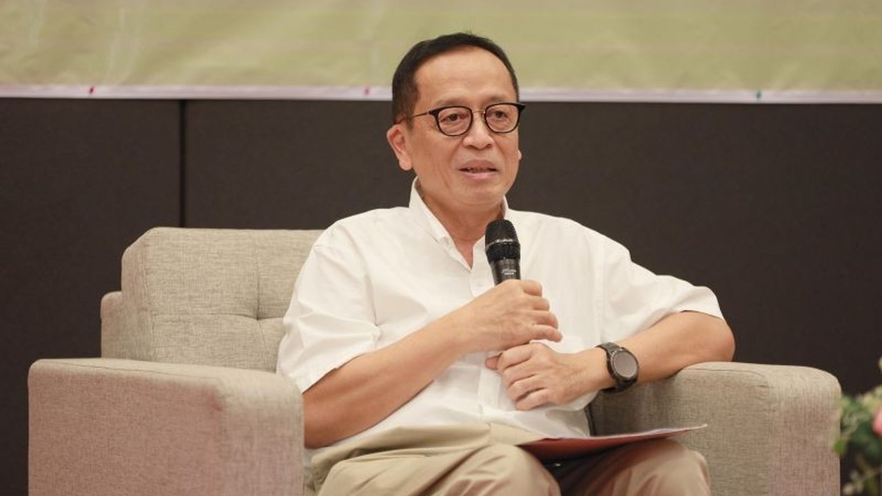 Otoritas Jasa Keuangan (OJK) gencar mendorong penguatan bank daerah dan syariah untuk menopang pertumbuhan ekonomi nasional yang inklusif serta berkelanjutan, ditandai dengan sejumlah inisiatif strategis.