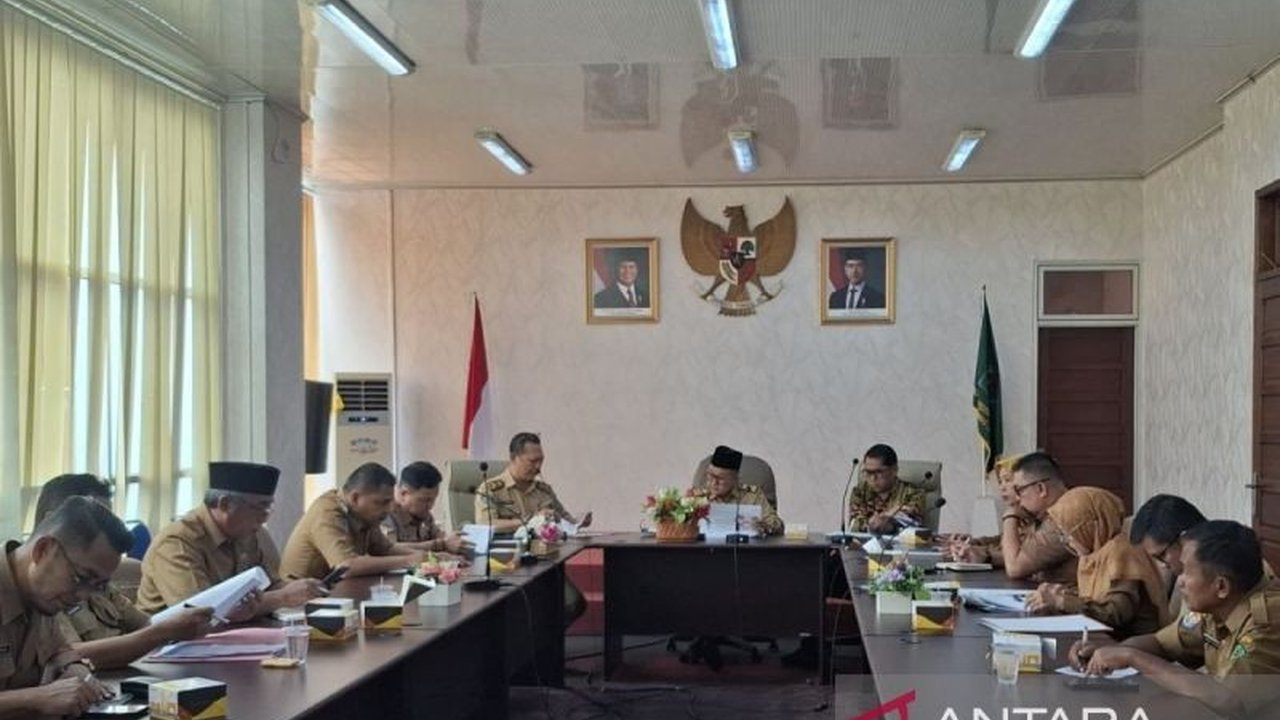 Pemkab Rejang Lebong mengajukan tiga lokasi lahan untuk pembangunan Sekolah Rakyat kepada Kementerian Sosial RI, guna memberikan akses pendidikan bagi masyarakat kurang mampu.