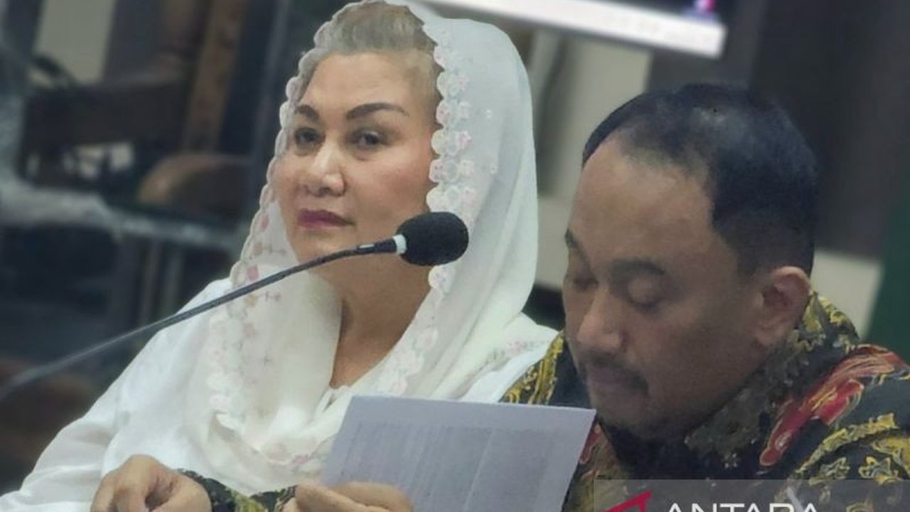 Sidang kasus korupsi di Semarang mengungkap keterlibatan Sekda Kota Semarang, Iswar Aminuddin, dalam pembahasan proyek tanpa lelang senilai Rp16 miliar.