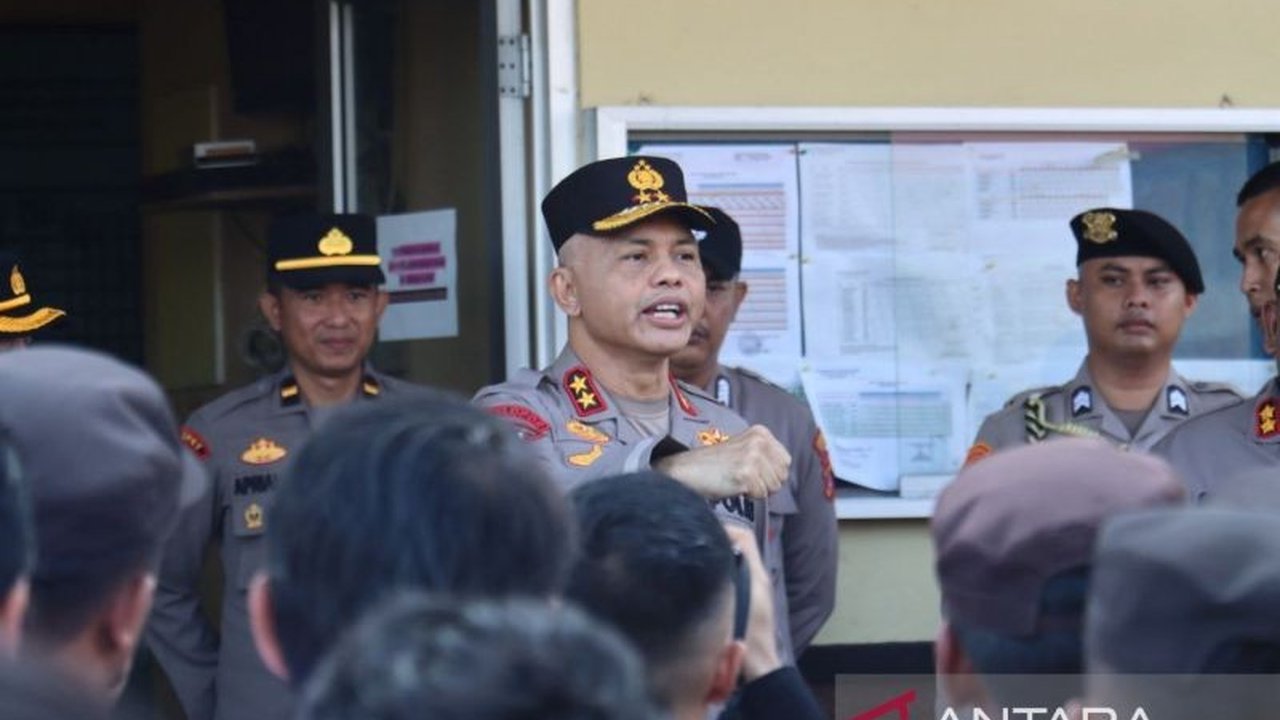 Kapolda Kepulauan Bangka Belitung Irjen Pol Hendro Pandowo menekankan pentingnya profesionalisme dan etika bagi seluruh anggota Polri dalam menjalankan tugas, serta mengingatkan potensi pengawasan dari berbagai pihak.