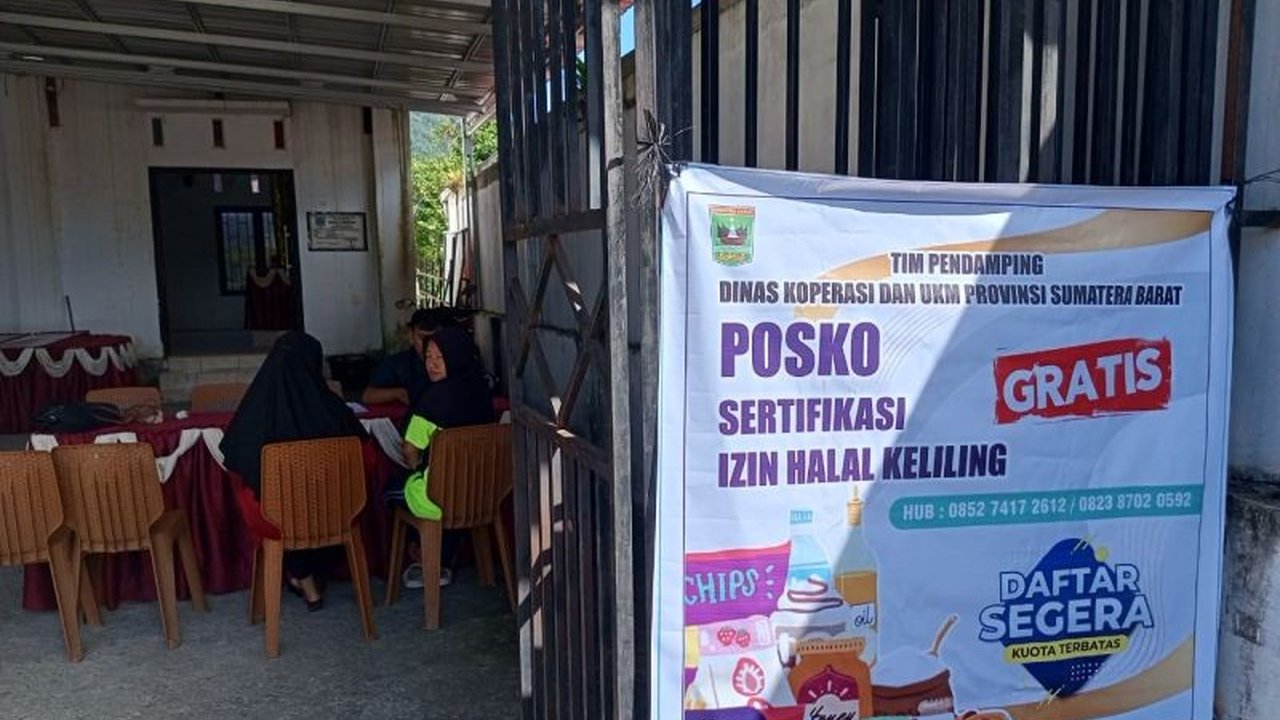 Pemerintah Kabupaten Pasaman Barat memudahkan UMKM mendapatkan sertifikat halal melalui layanan posko keliling, membantu meningkatkan daya saing produk.