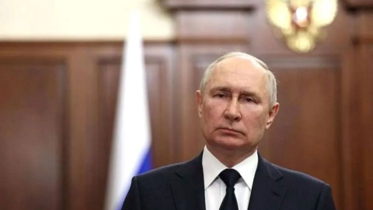 Presiden Rusia Vladimir Putin menyampaikan terima kasih kepada tentara Korea Utara yang membantu pasukan Rusia mengalahkan pasukan Ukraina di wilayah Kursk,  menunjukkan semakin eratnya aliansi militer kedua negara.