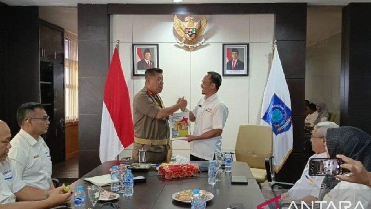 Gubernur Kepulauan Bangka Belitung, Hidayat Arsani, berkomitmen mengoptimalkan pajak perikanan untuk meningkatkan Pendapatan Asli Daerah (PAD) dan mendorong pertumbuhan ekonomi daerah.