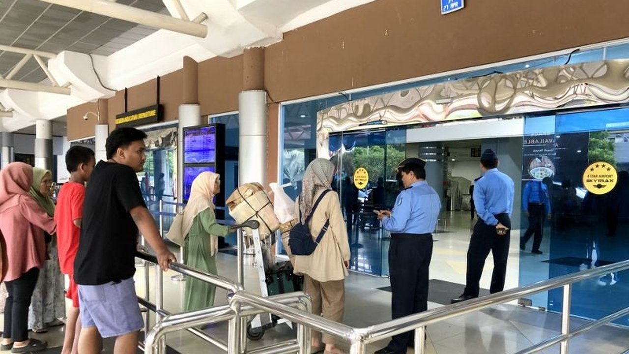 Status internasional Bandara Sultan Mahmud Badaruddin II Palembang kembali, berpotensi meningkatkan nilai ekspor komoditas Sumsel seperti ikan, kepiting, dan kopi.