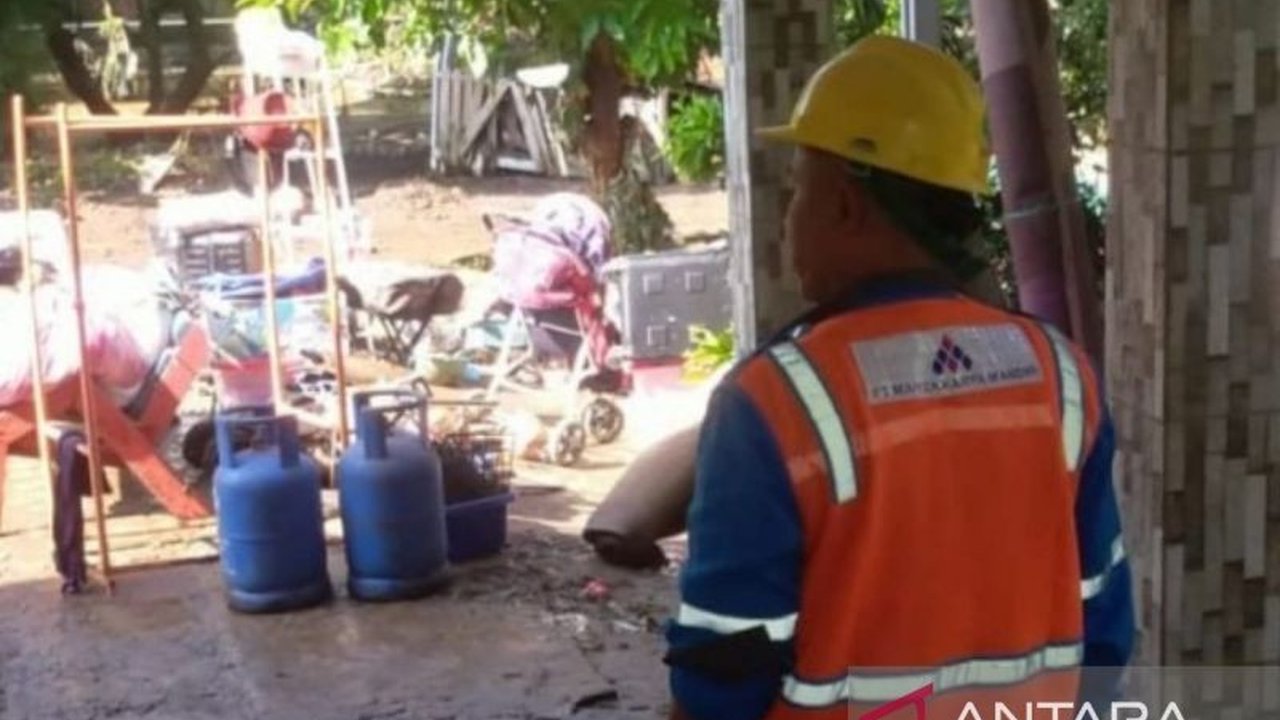Pascabanjir yang melanda Cianjur, PLN memastikan pasokan listrik aman dan telah menurunkan tim untuk memastikan sistem kelistrikan tetap berfungsi dengan baik.
