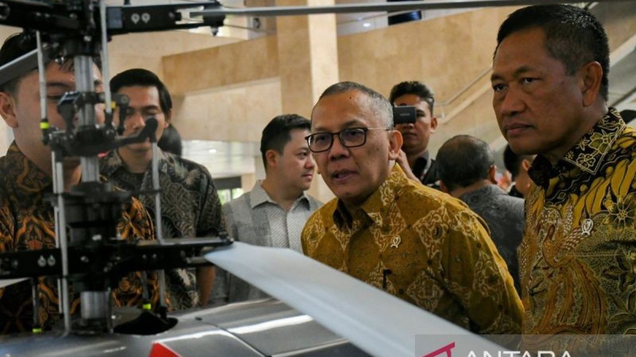 Di usia keempatnya, BRIN berkomitmen memperkuat ekosistem riset nasional melalui sinergi dan kolaborasi aktif dengan berbagai pihak untuk menghasilkan riset yang bermanfaat bagi masyarakat.