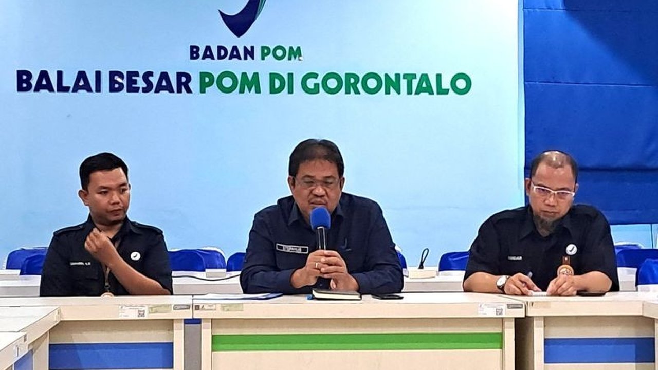 BPOM Gorontalo memastikan tidak ada produk makanan mengandung babi yang beredar di pasaran Gorontalo, meskipun sebelumnya ditemukan beberapa produk yang diduga mengandung babi di dua minimarket.