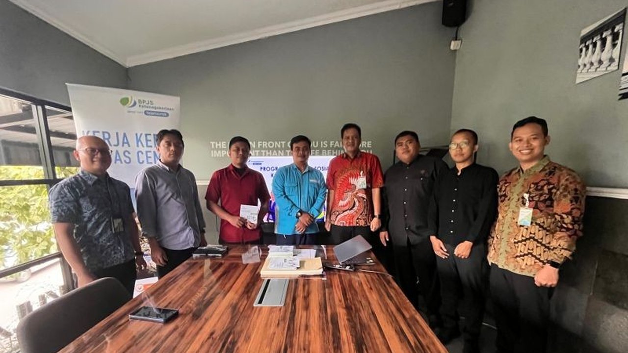 BPJS Ketenagakerjaan Cabang Bekasi Deltamas melakukan sosialisasi pentingnya kepesertaan program jaminan sosial bagi guru dan tenaga kependidikan di Kabupaten Bekasi.