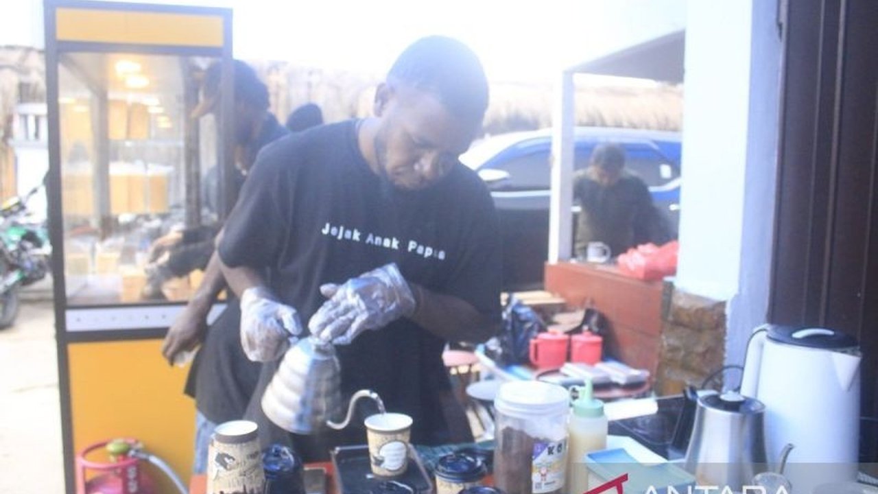 DPW Gekraf Papua Pegunungan memberikan pendampingan kepada 30 pelaku UMKM dan ekonomi kreatif Orang Asli Papua (OAP) di delapan kabupaten, membantu mereka memperoleh modal dan mengembangkan usaha.