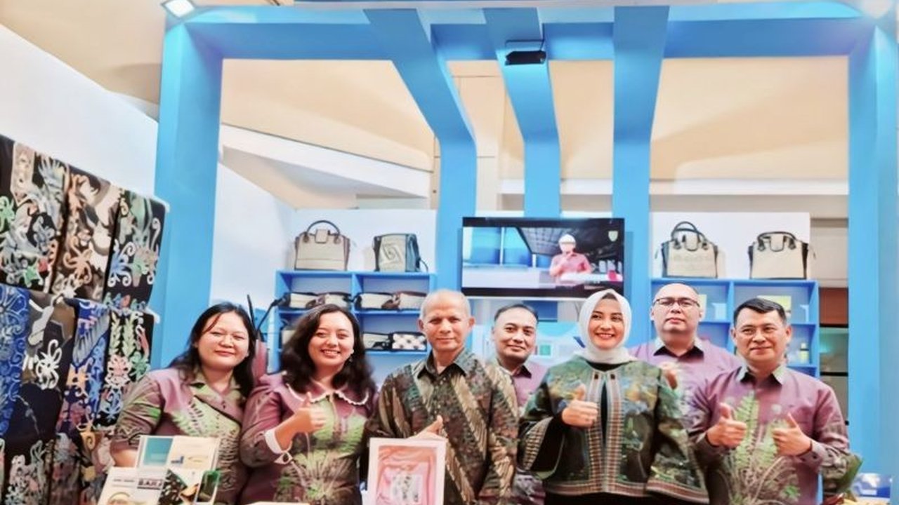 Pemerintah Provinsi Kalimantan Tengah berhasil melampaui target investasi di tahun 2024 dan memanfaatkan agenda nasional seperti ITTIE 2025 untuk menarik investasi lebih besar di tahun 2025.