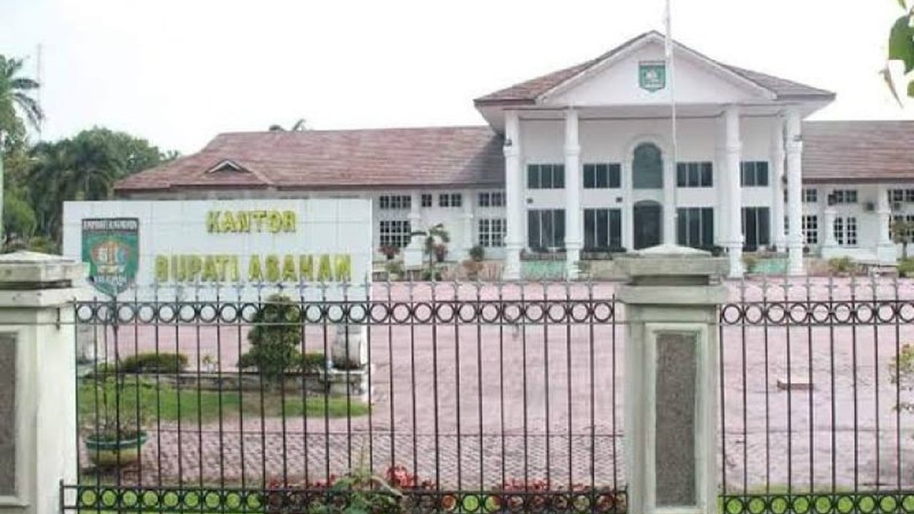 Pemerintah Kabupaten Asahan, dibawah kepemimpinan Bupati Taufik Zainal Abidin Siregar, menyatakan dukungan penuh terhadap percepatan pembangunan Lembaga Pemasyarakatan (Lapas) baru di Desa Pasar Lembu, Kecamatan Air Joman, guna mengatasi kelebihan kapasit